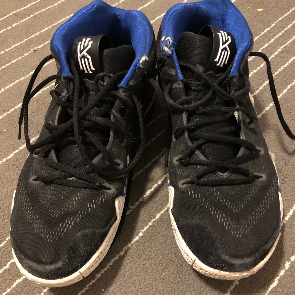 Kyrie 4 basketball shoes